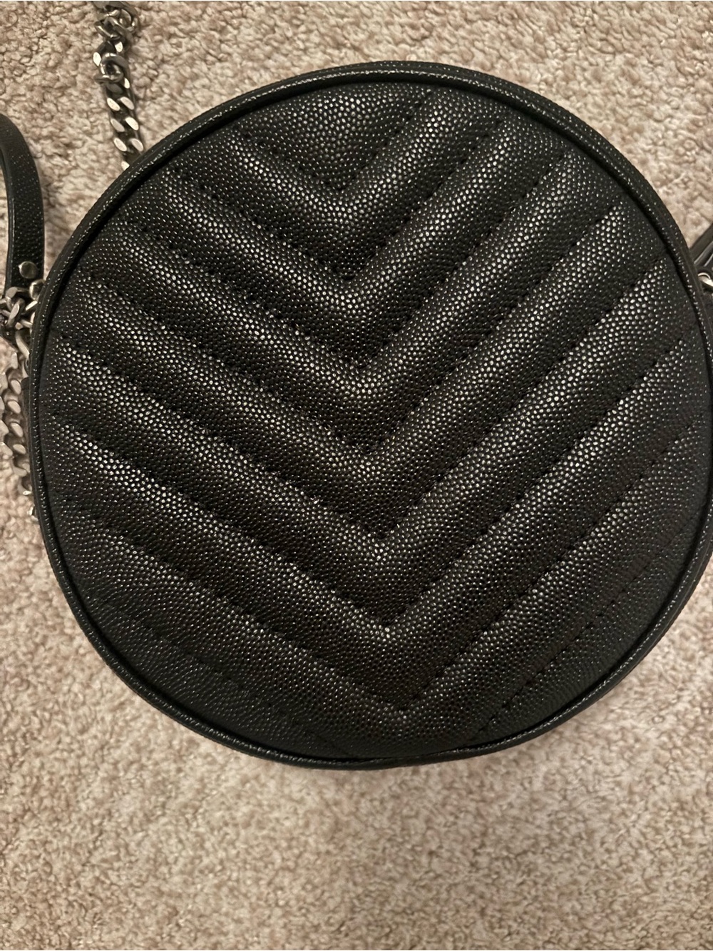 Round camera bag pebbles quilted black Crossbody with Silver chain & Logo - Picture 5 of 7